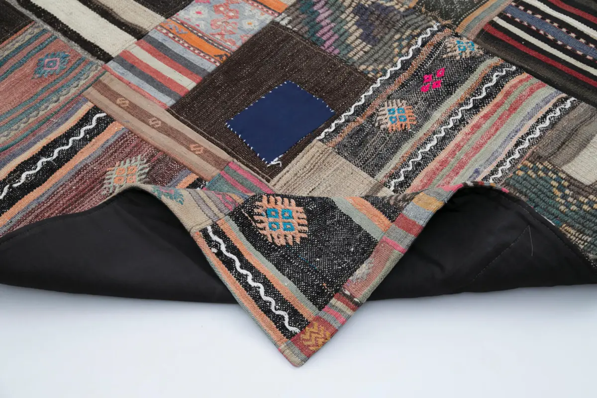 Anadolu Patchwork Kahverengi Renk Pamuk Üzerine Yün El Dokuma Kilim-200x303 - Görsel 5