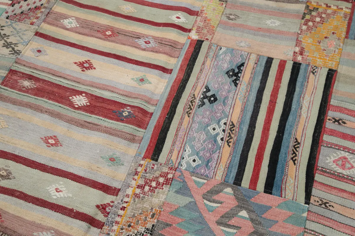 Anadolu Patchwork Kahverengi Renk Pamuk Üzerine Yün El Dokuma Kilim-202x302 - Görsel 6