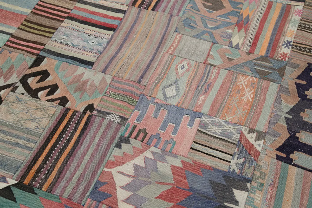 Anadolu Patchwork Bej Renk Pamuk Üzerine Yün El Dokuma Kilim-202x302 - Görsel 6