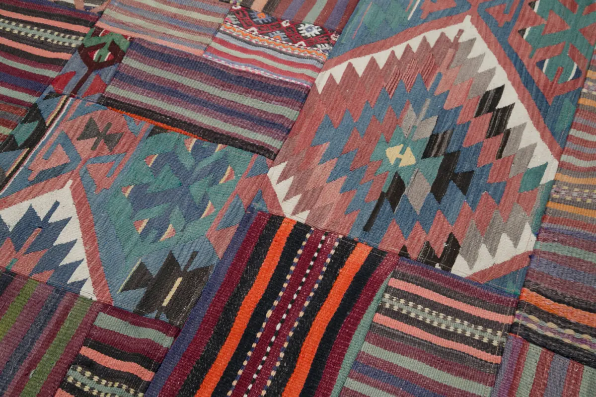 Anadolu Patchwork Multi Renk Pamuk Üzerine Yün El Dokuma Kilim-201x301 - Görsel 6