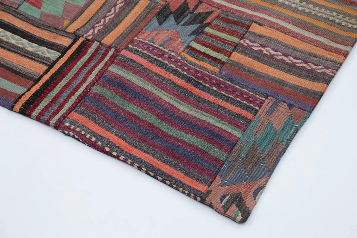 Anadolu Patchwork Multi Renk Pamuk Üzerine Yün El Dokuma Kilim-200x300 - Görsel 4