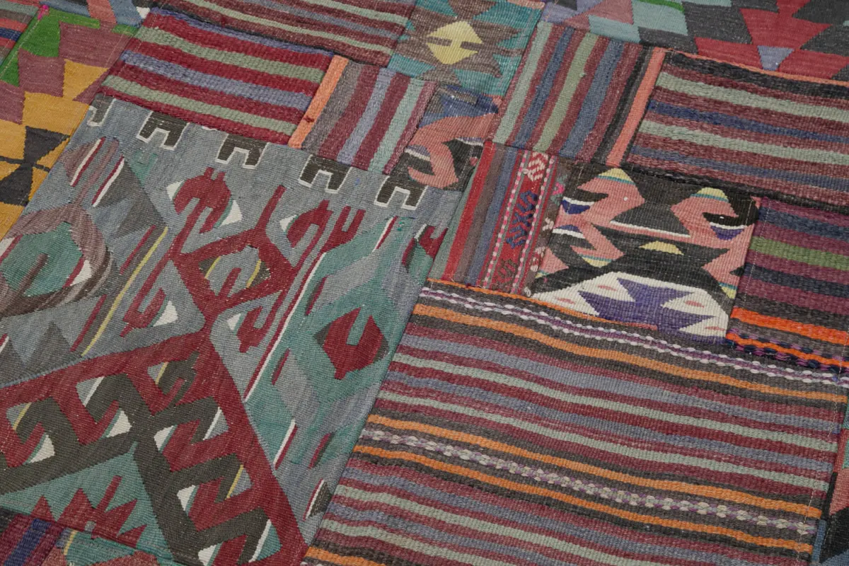 Anadolu Patchwork Multi Renk Pamuk Üzerine Yün El Dokuma Kilim-200x300 - Görsel 6