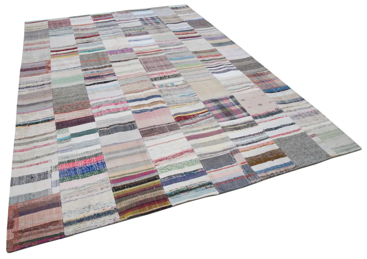 Chaput Patchwork Beyaz Renk Pabek Üzerine Yün El Dokuma Kilim-249x351 - Görsel 2