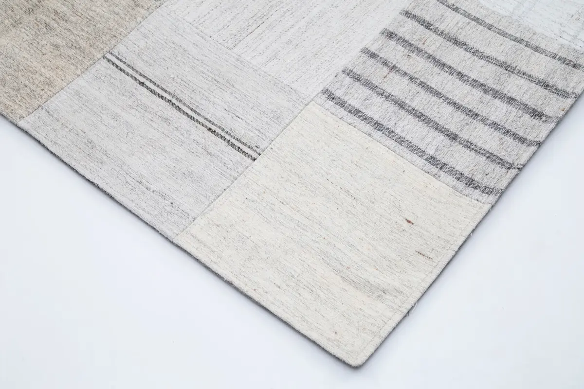 İnce Bez Patchwork Bej Pamuk Üzerine Yün El Dokuma Kilim-303x398 - Görsel 4