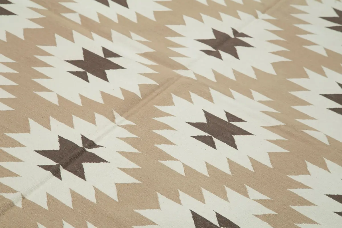 Duri Modern Kahverengi Pamuk Üstü Yün El Dokuma Kilim-183x270 - Görsel 5