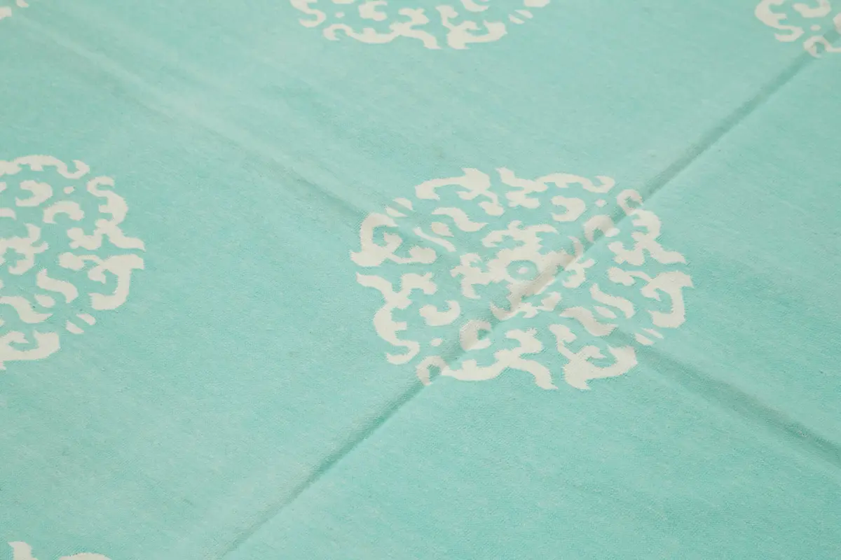 Duri Modern Turkuaz Pamuk Üstü Yün El Dokuma Kilim-183x273 - Görsel 5