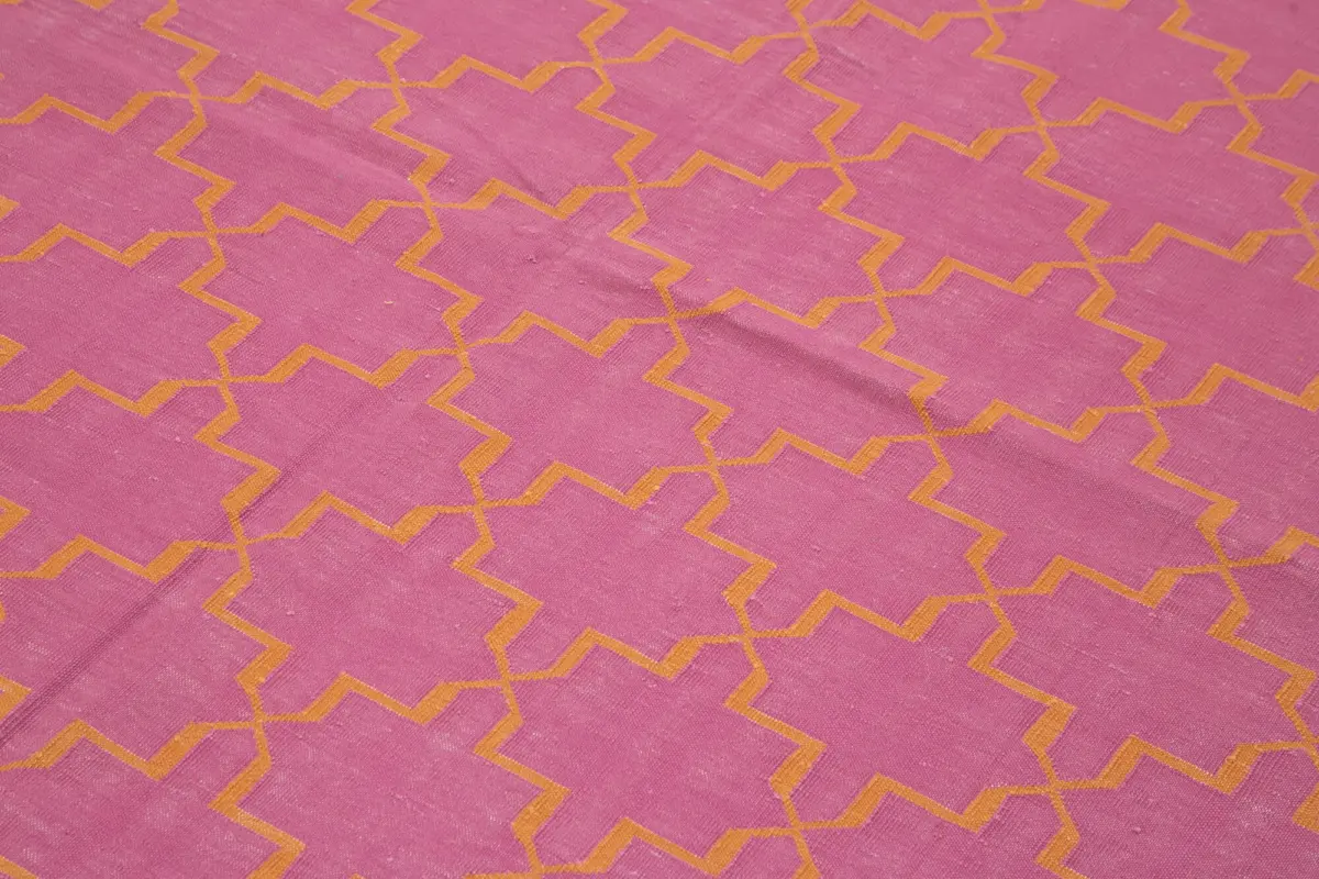 Duri Modern Pembe Pamuk Üstü Yün El Dokuma Kilim-182x273 - Görsel 5