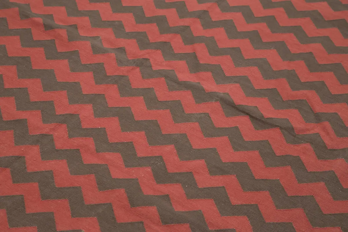 Duri Modern Kahverengi Pamuk Üstü Yün El Dokuma Kilim-244x300 - Görsel 5