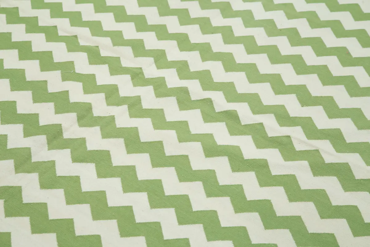 Duri Modern Yeşil Pamuk Üstü Yün El Dokuma Kilim-241x300 - Görsel 5