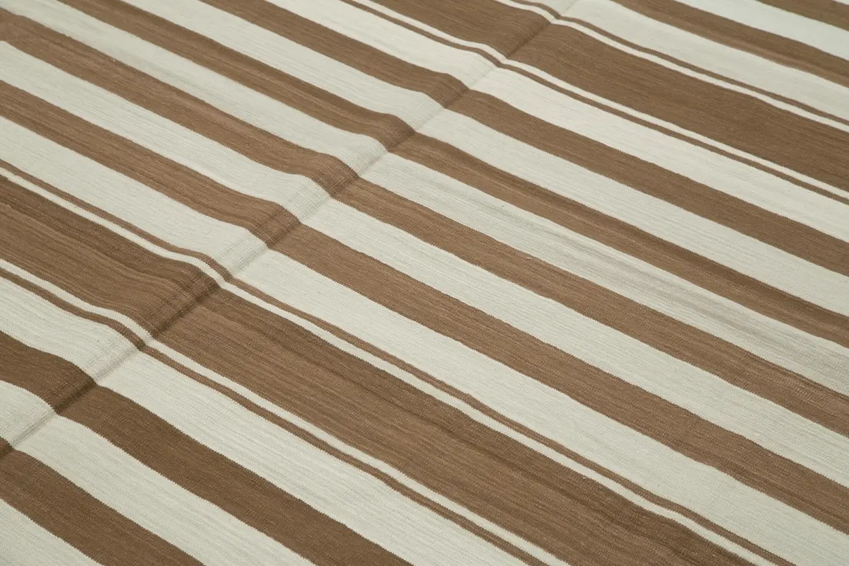 Duri Modern Kahverengi Pamuk Üstü Yün El Dokuma Kilim-240x307 - Görsel 5