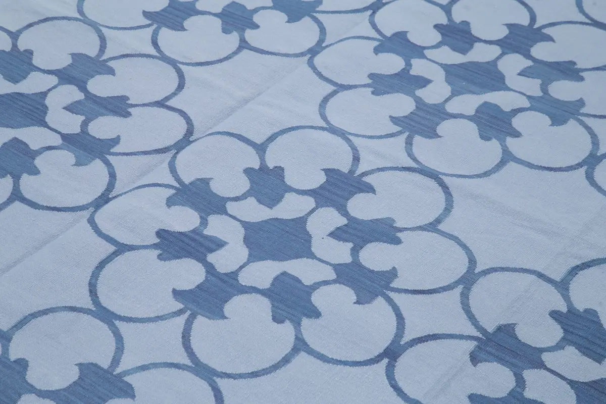 Duri Modern Mavi Pamuk Üstü Yün El Dokuma Kilim-246x304 - Görsel 5