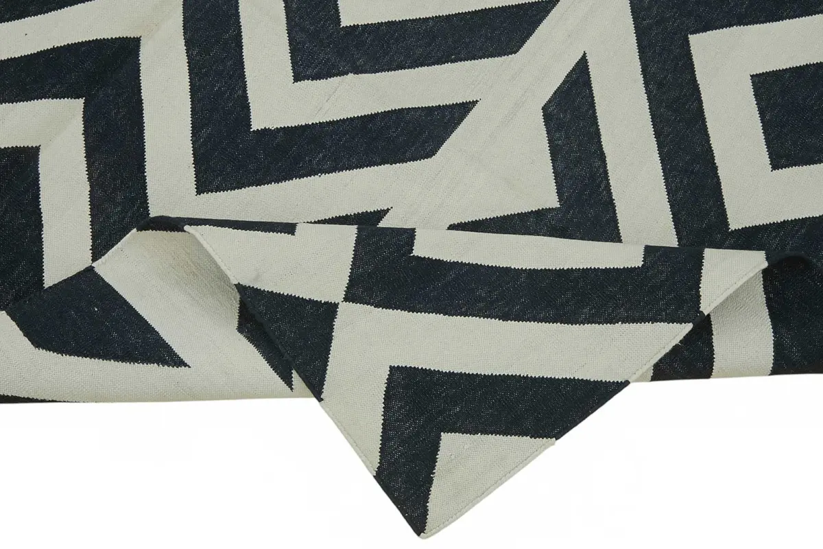 Duri Modern Siyah Pamuk Üstü Yün El Dokuma Kilim-109x163 - Görsel 6