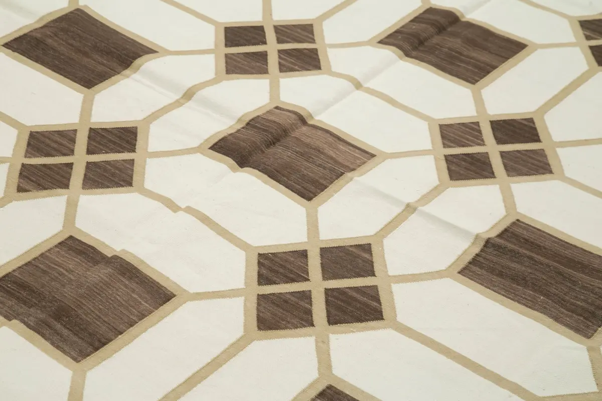 Duri Modern Kahverengi Pamuk Üstü Yün El Dokuma Kilim-240x307 - Görsel 5