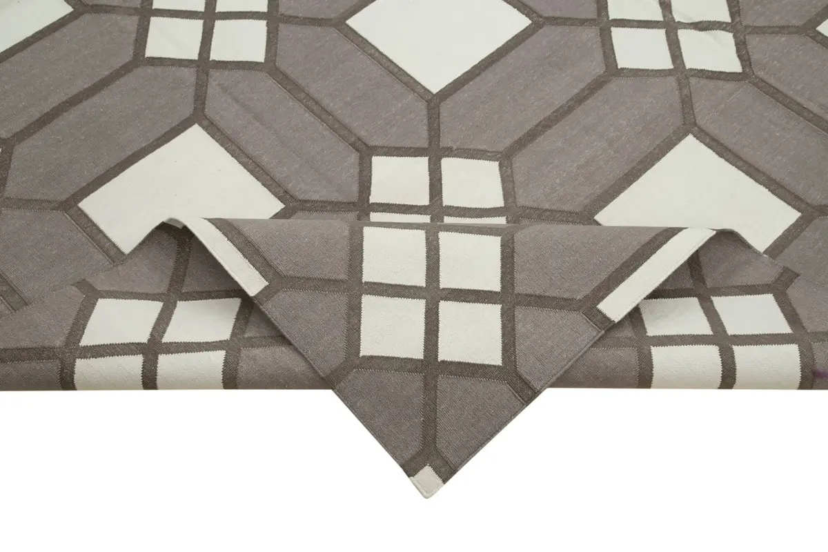 Duri Modern Kahverengi Pamuk Üstü Yün El Dokuma Kilim-246x300 - Görsel 6