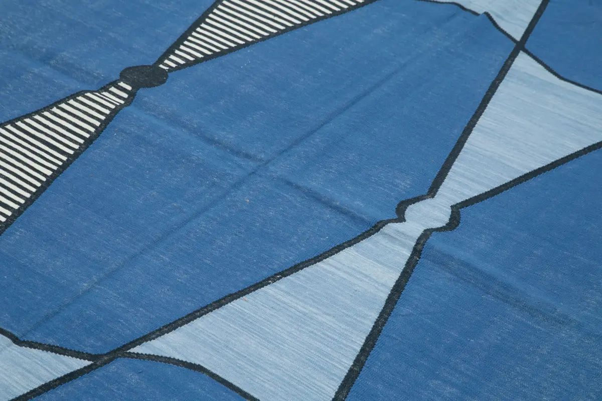Duri Modern Mavi Pamuk Üstü Yün El Dokuma Kilim-243x298 - Görsel 5