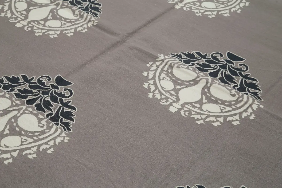 Duri Modern Gri Pamuk Üstü Yün El Dokuma Kilim-250x304 - Görsel 5