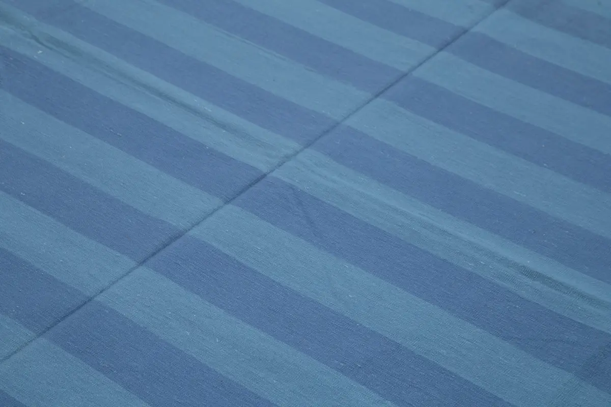 Duri Modern Mavi Pamuk Üstü Yün El Dokuma Kilim-242x306 - Görsel 5