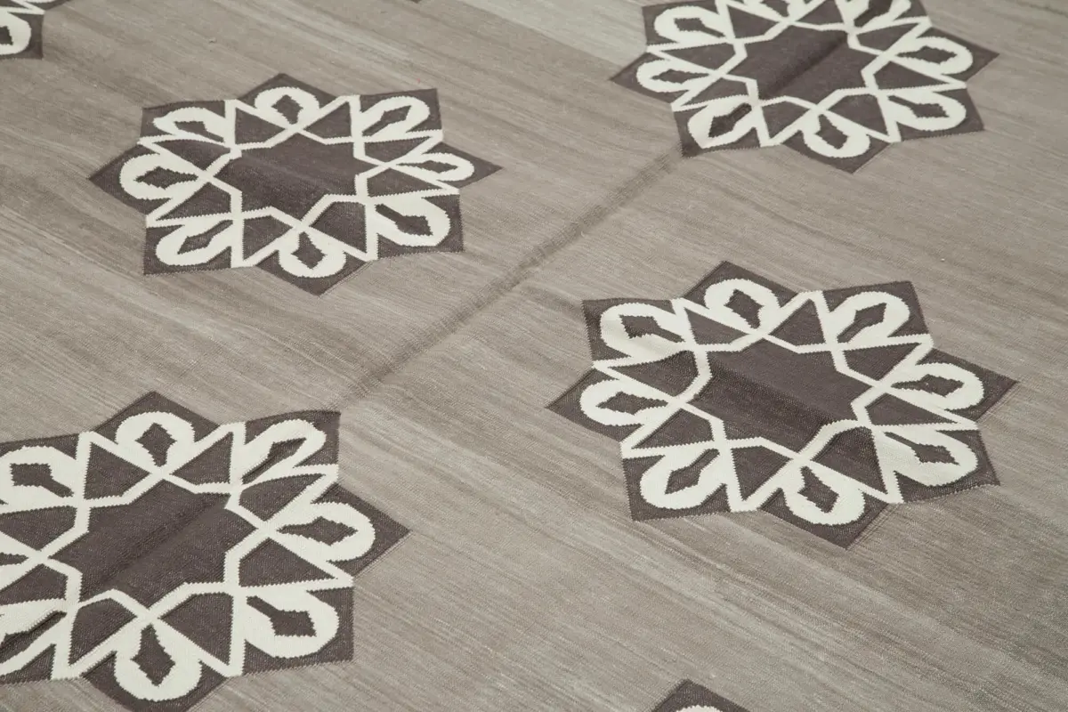 Duri Modern Kahverengi Pamuk Üstü Yün El Dokuma Kilim-240x294 - Görsel 5