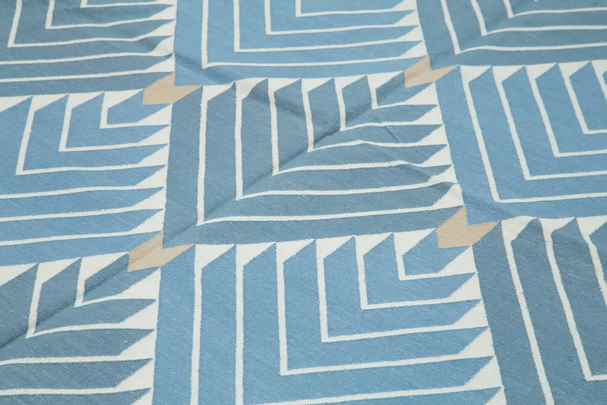 Duri Modern Mavi Pamuk Üstü Yün El Dokuma Kilim-252x306 - Görsel 5