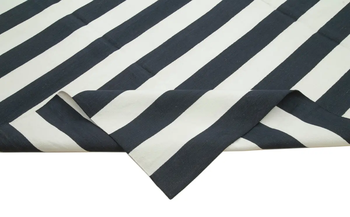 Duri Modern Siyah Pamuk Üstü Yün El Dokuma Kilim-270x370 - Görsel 6