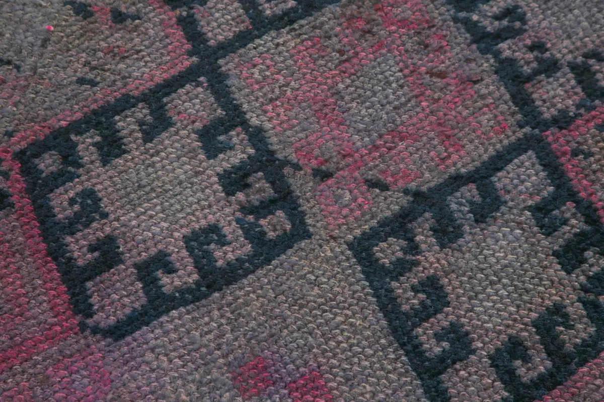 Herki Eskitme Mor Pamuk Üzerine Yün El Dokuma Halı-078x311 - Görsel 5