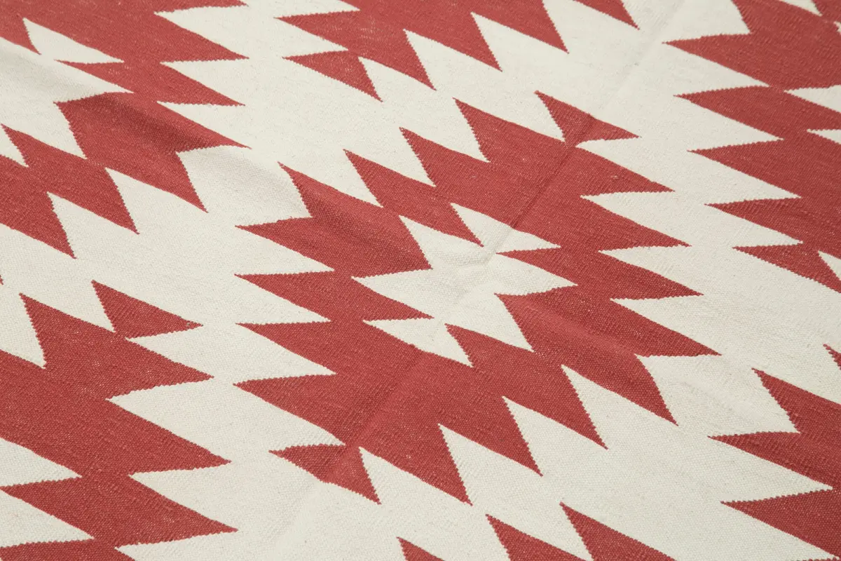 Duri Modern Kırmızı Pamuk Üstü Yün El Dokuma Kilim-107x166 - Görsel 5