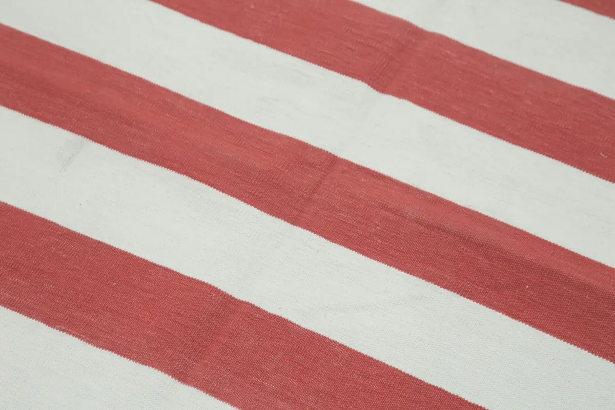 Duri Modern Kırmızı Pamuk Üstü Yün El Dokuma Kilim-106x172 - Görsel 5