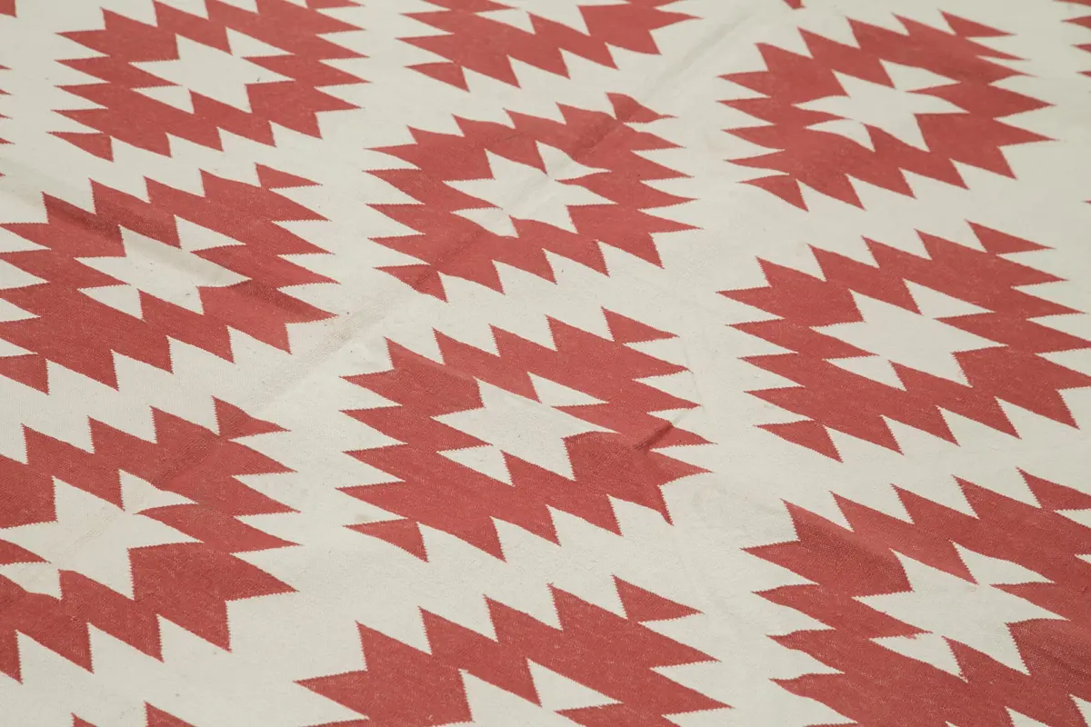 Duri Modern Kırmızı Pamuk Üstü Yün El Dokuma Kilim-245x301 - Görsel 5