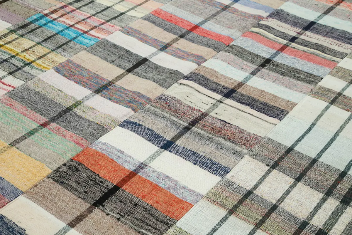 Chaput Patchwork Multi Renk Pamuk Üzerine Yün El Dokuma Kilim-260x370 - Görsel 5