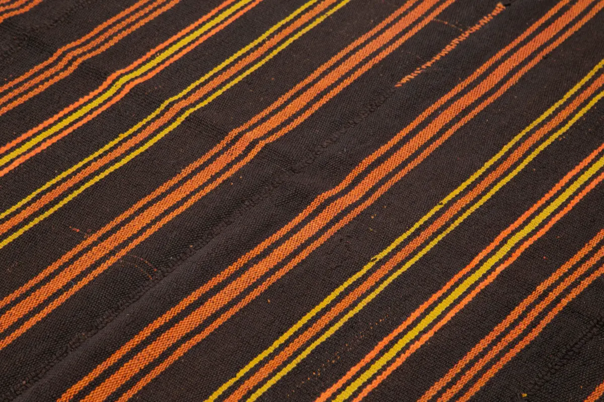 Kıl Çizgili Kahverengi Keçi Kılı İpliğinden El Dokuma Kilim-178x215 - Görsel 5