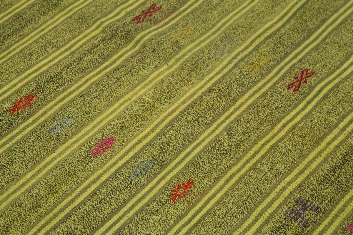 Cıcım Eskitme Yeşil Renk Keçi Kılı El Dokuma Kilim-188x277 - Görsel 5