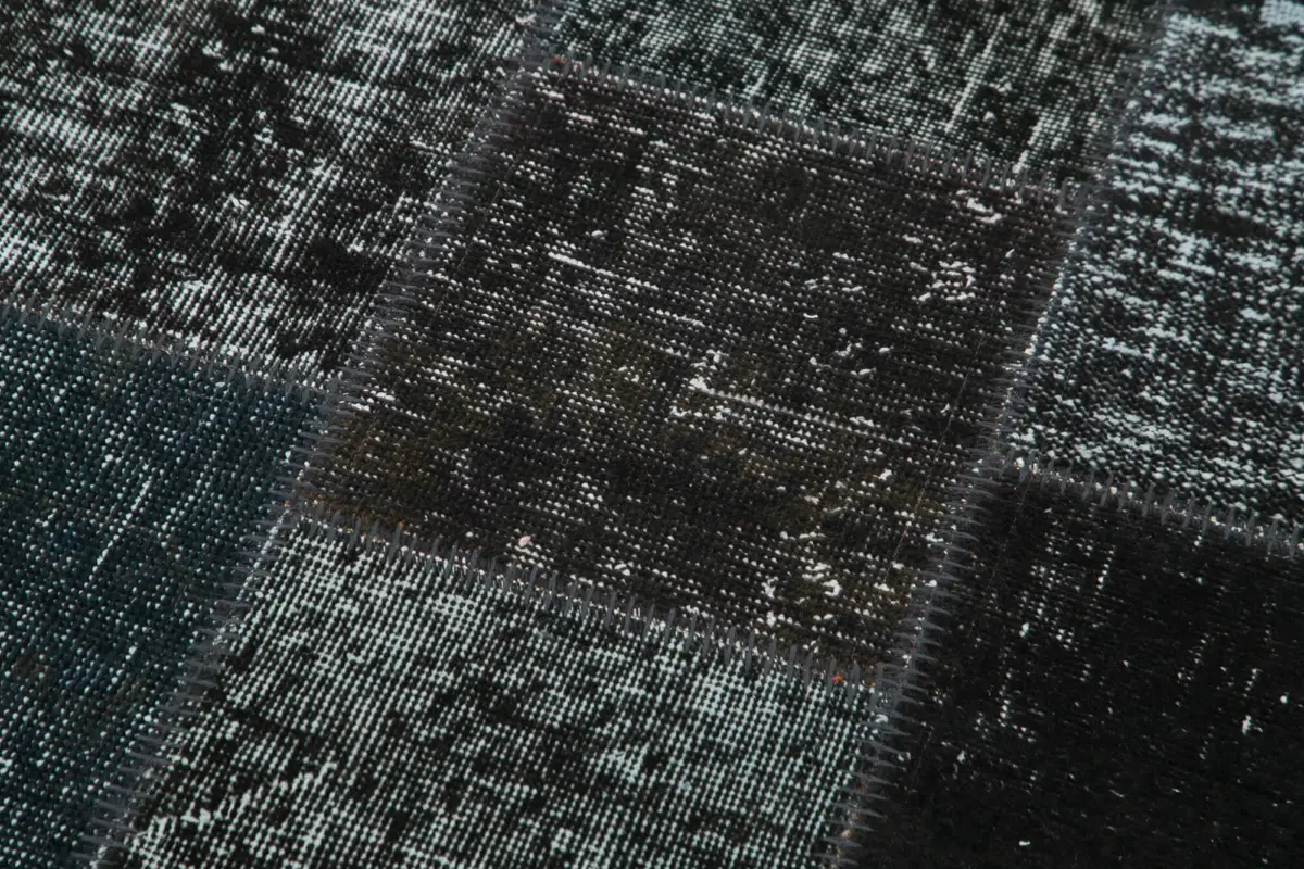 Patchwork Siyah Pamuk Üzerine Yün El Dokuma Kilim-085x309 - Görsel 5