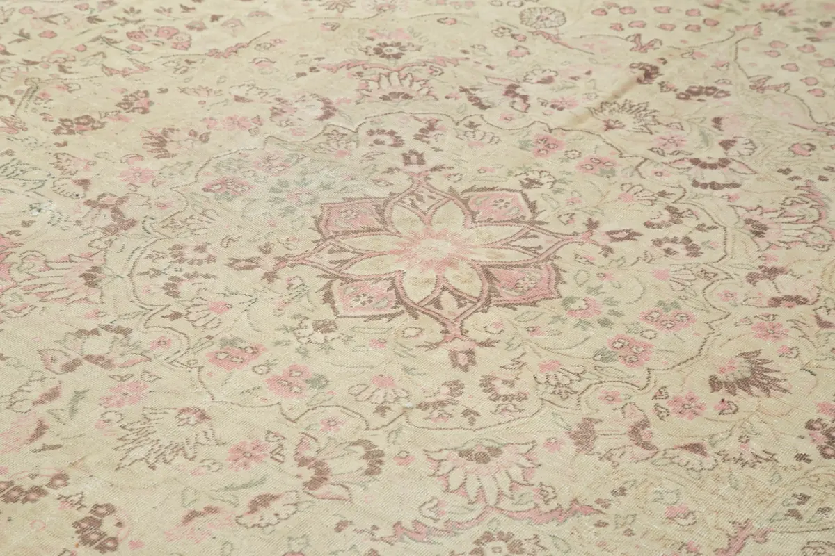 Kayseri Hereke Eskitme Bej Pamuk Üzerine Yün El Dokuma Halı-270x390 - Görsel 5