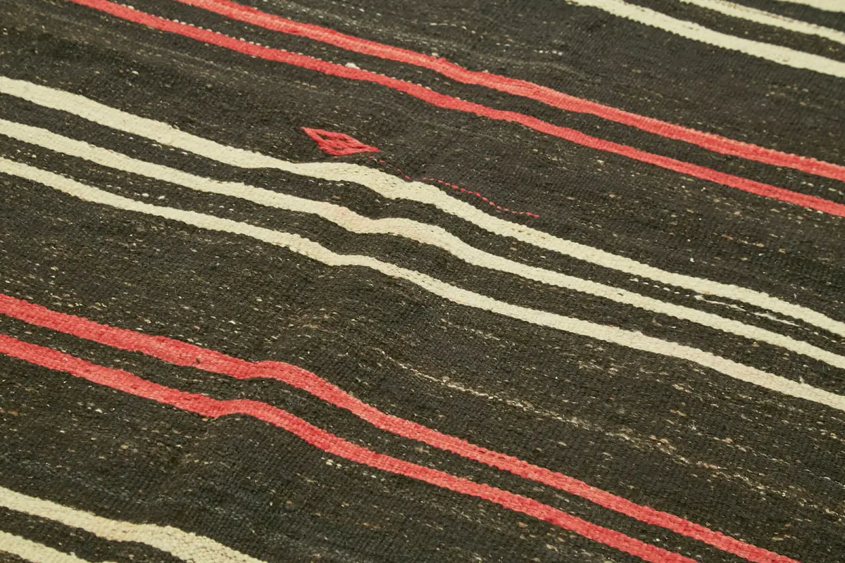 Kıl Çizgili Kahverengi Keçi Kılı İpliğinden El Dokuma Kilim-171x305 - Görsel 5