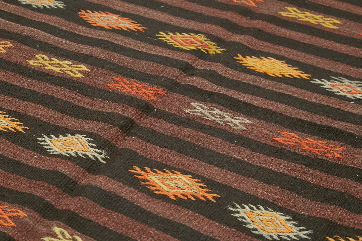 Kıl Çizgili Kahverengi Keçi Kılı İpliğinden El Dokuma Kilim-204x310 - Görsel 5