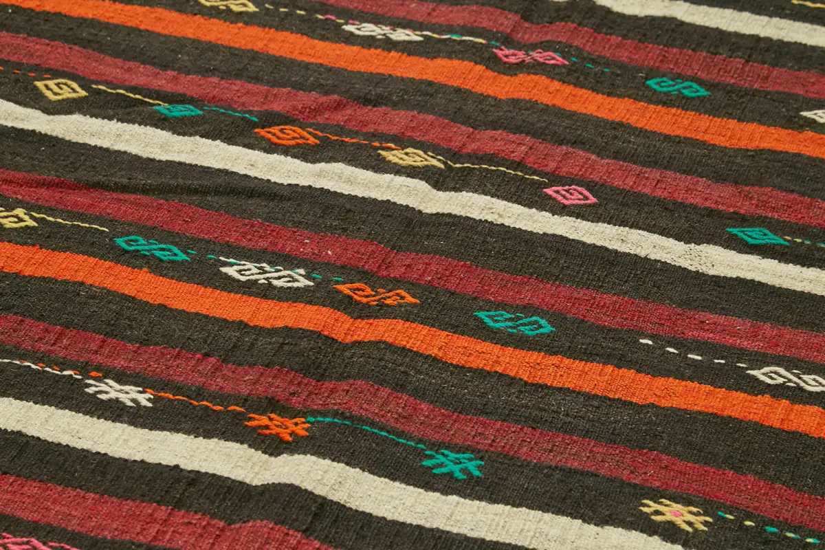 Kıl Çizgili Kahverengi Keçi Kılı İpliğinden El Dokuma Kilim-226x314 - Görsel 5