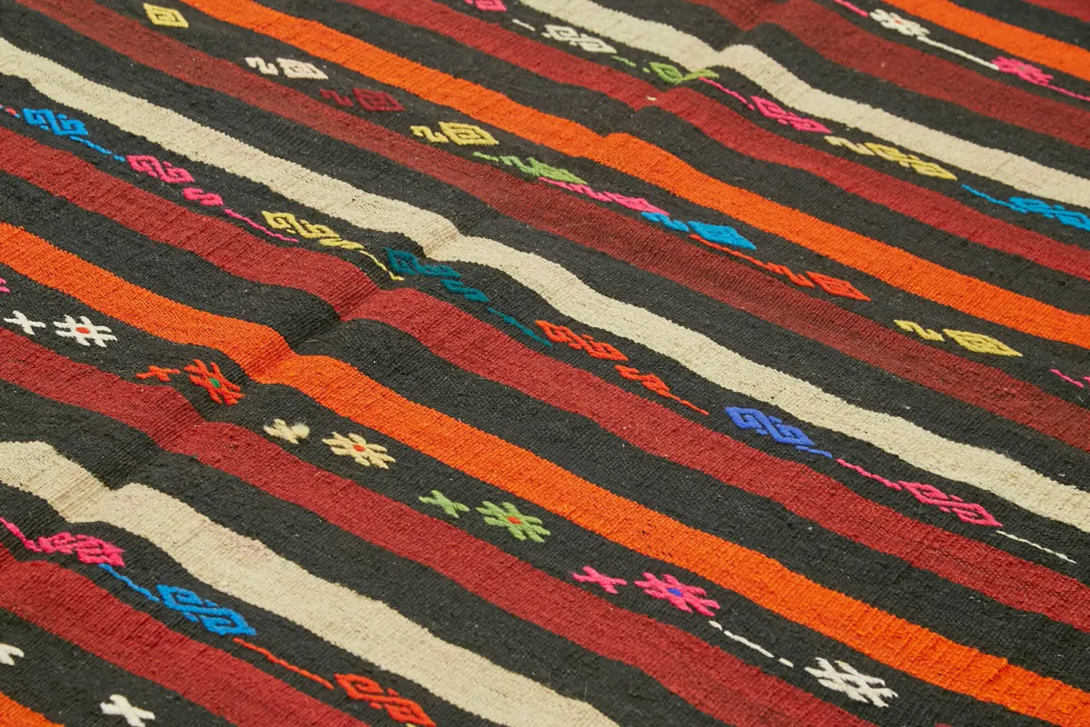 Kıl Çizgili Kahverengi Keçi Kılı İpliğinden El Dokuma Kilim-248x337 - Görsel 5