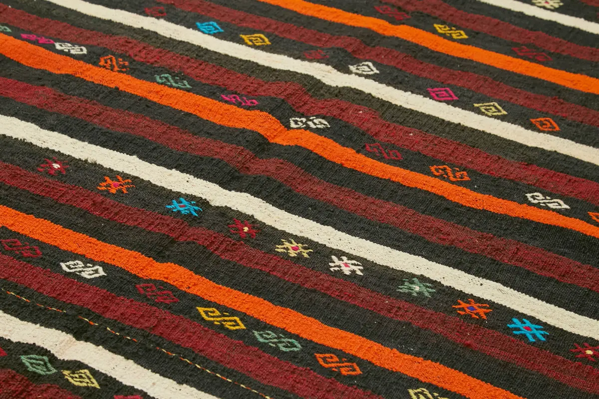 Kıl Çizgili Kahverengi Keçi Kılı İpliğinden El Dokuma Kilim-236x315 - Görsel 5