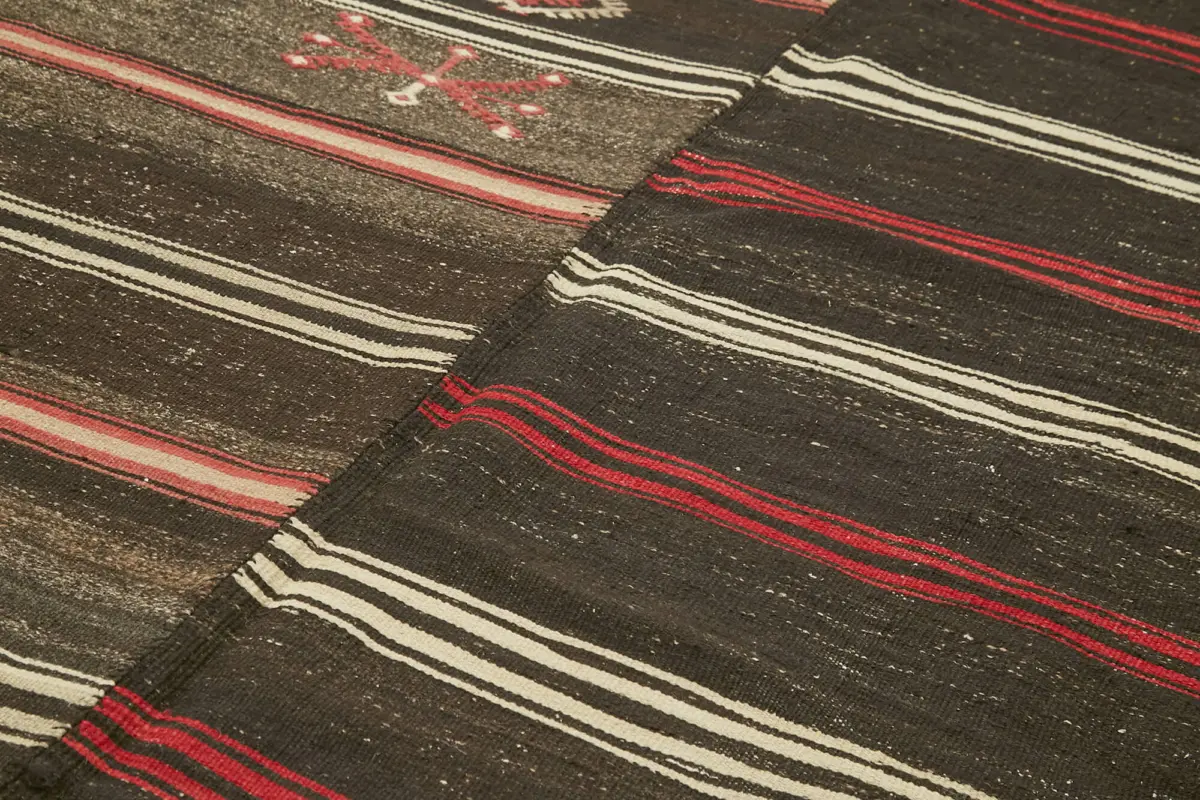 Kıl Çizgili Kahverengi Keçi Kılı İpliğinden El Dokuma Kilim-235x378 - Görsel 5