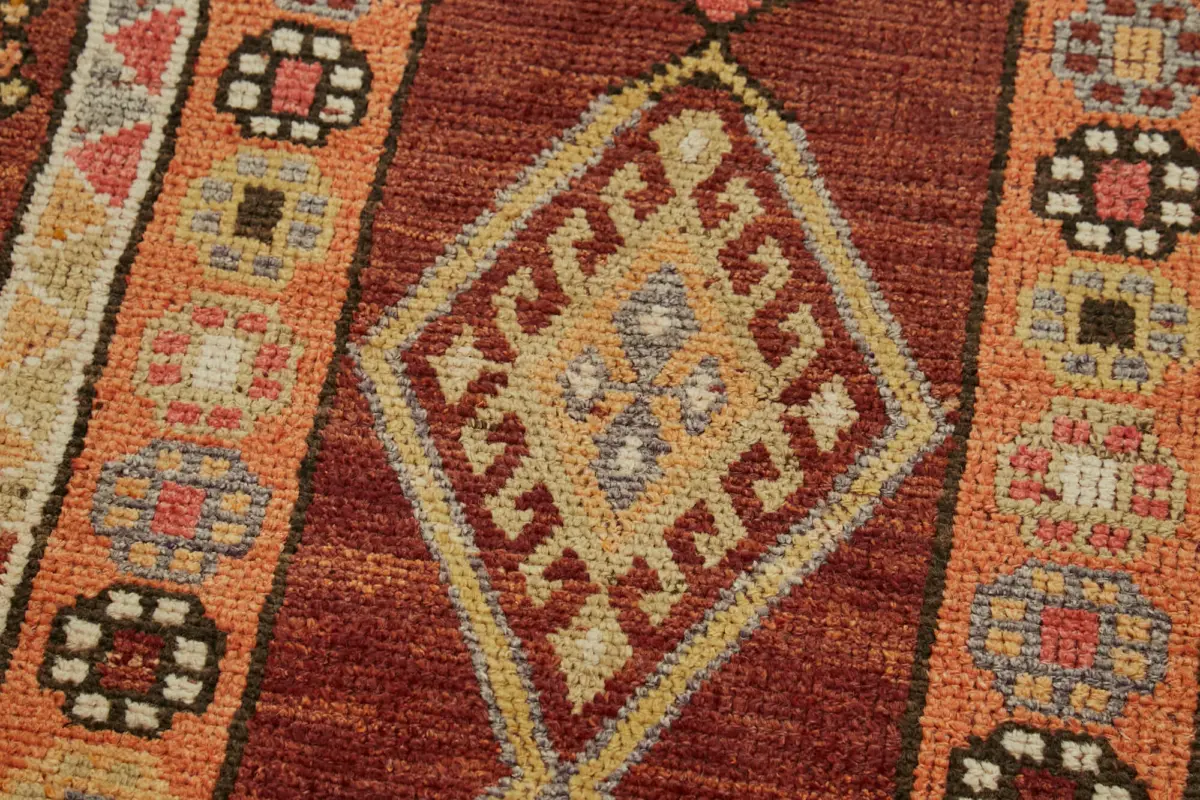 Herki Eskitme Kırmızı Pamuk Üzerine Yün El Dokuma Halı-092x403 - Görsel 5