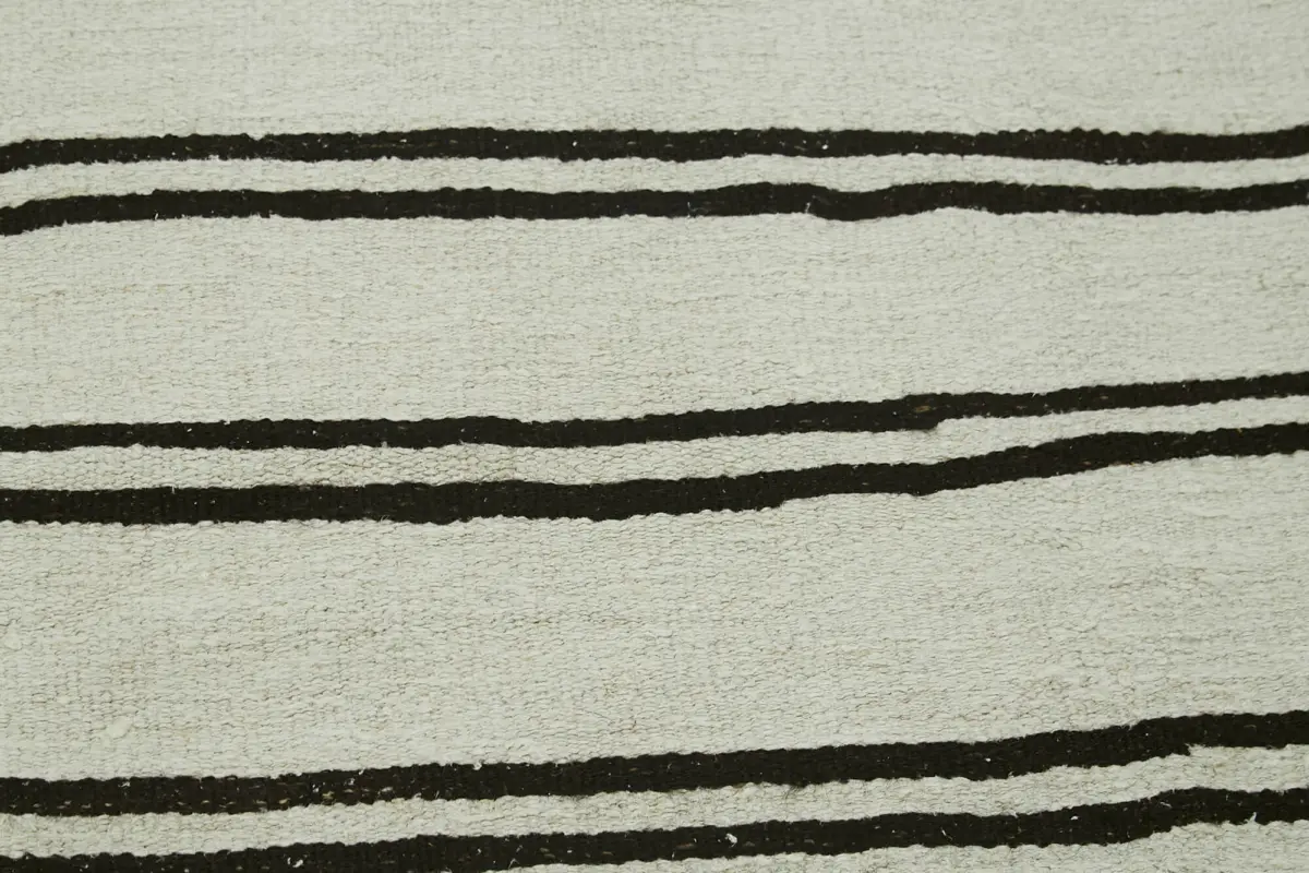 Kendir Çizgili Beyaz Kenevir İpinden El Dokuma Kilim-210x392 - Görsel 5