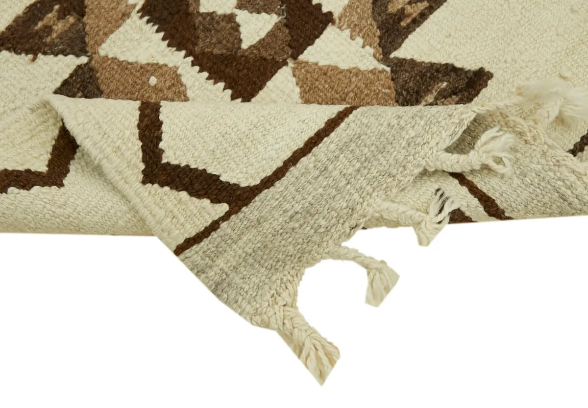 Herki Eskitme Beyaz Pabek Üzerine Yün El Dokuma Kilim-080x273 - Görsel 6