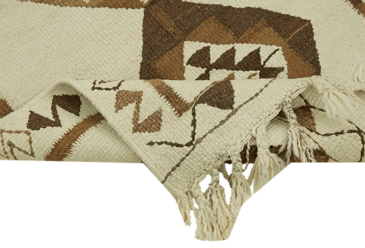 Herki Eskitme Beyaz Pabek Üzerine Yün El Dokuma Kilim-096x290 - Görsel 6