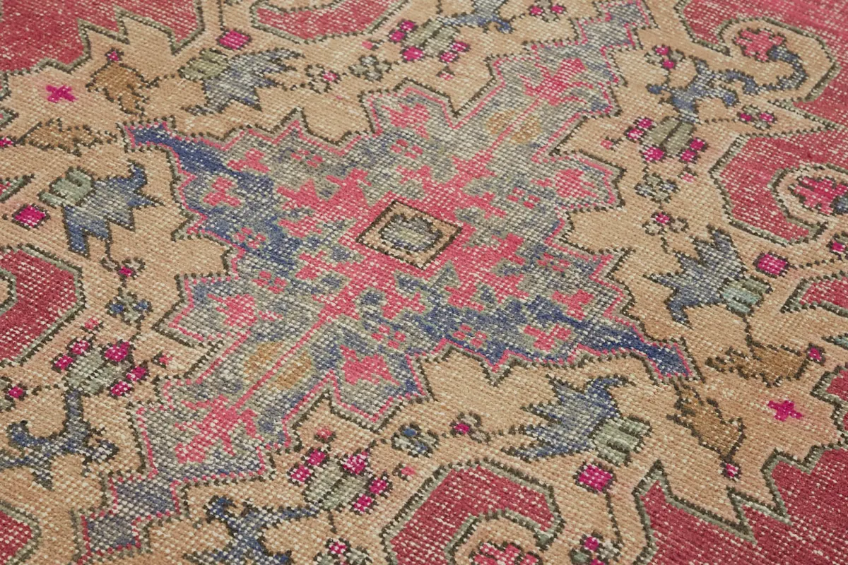 Anadolu Eskitme Pembe Pamuk Üzerine Yün El Dokuma Halı-140x236 - Görsel 5