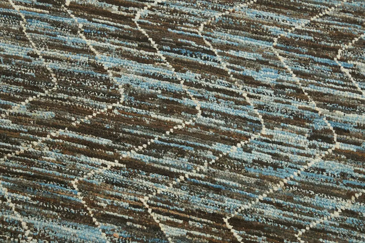 Tribal Modern Dizayn Mavi Pamuk Üzerine Yün El Dokuma Halı-090x351 - Görsel 5