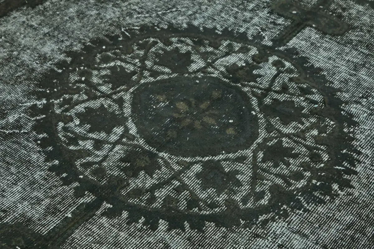 Oyma Siyah Pamuk Üzerine Yün El Dokuma Kilim-171x293 - Görsel 5