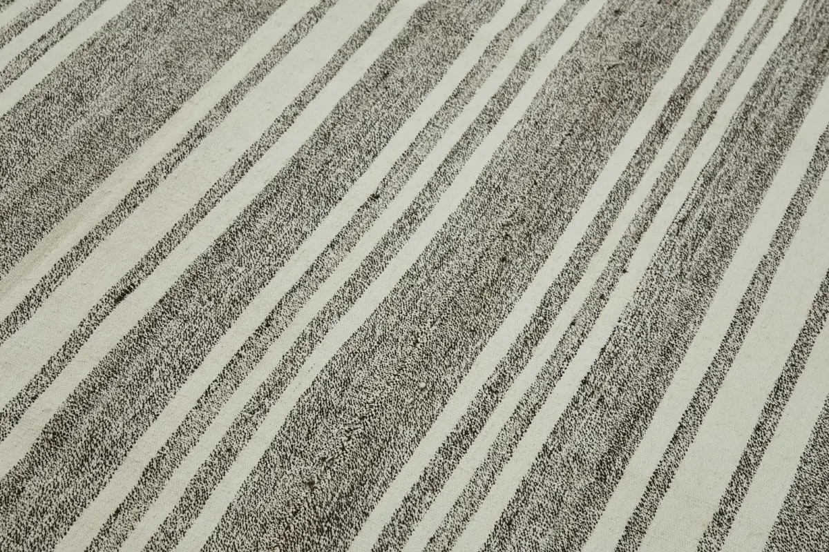 Kıl Çizgili Gri Keçi Kılı İpliğinden El Dokuma Kilim-243x412 - Görsel 5
