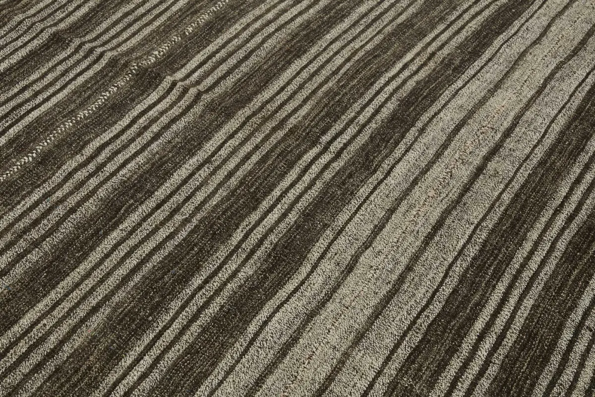 Kıl Çizgili Kahverengi Keçi Kılı İpliğinden El Dokuma Kilim-190x298 - Görsel 5