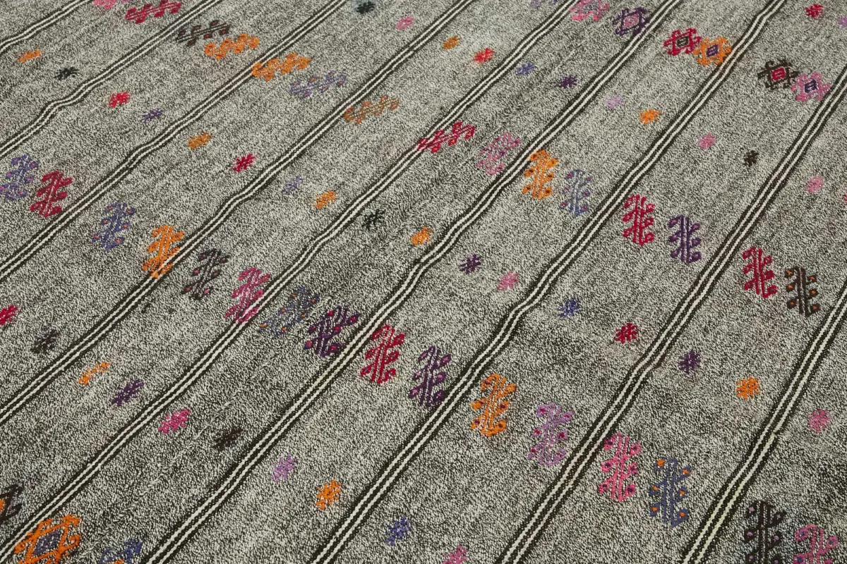 Kıl Çizgili Gri Keçi Kılı İpliğinden El Dokuma Kilim-184x282 - Görsel 5