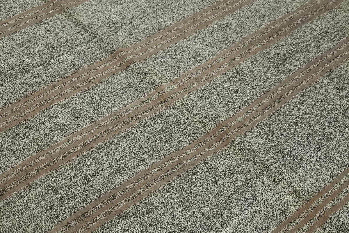 Kıl Çizgili Gri Keçi Kılı İpliğinden El Dokuma Kilim-230x245 - Görsel 5